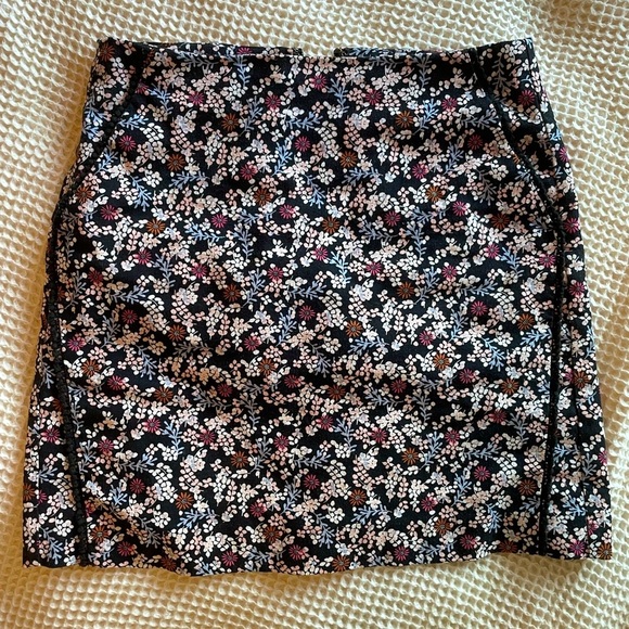 Floral print Loft skirt - Picture 1 of 3